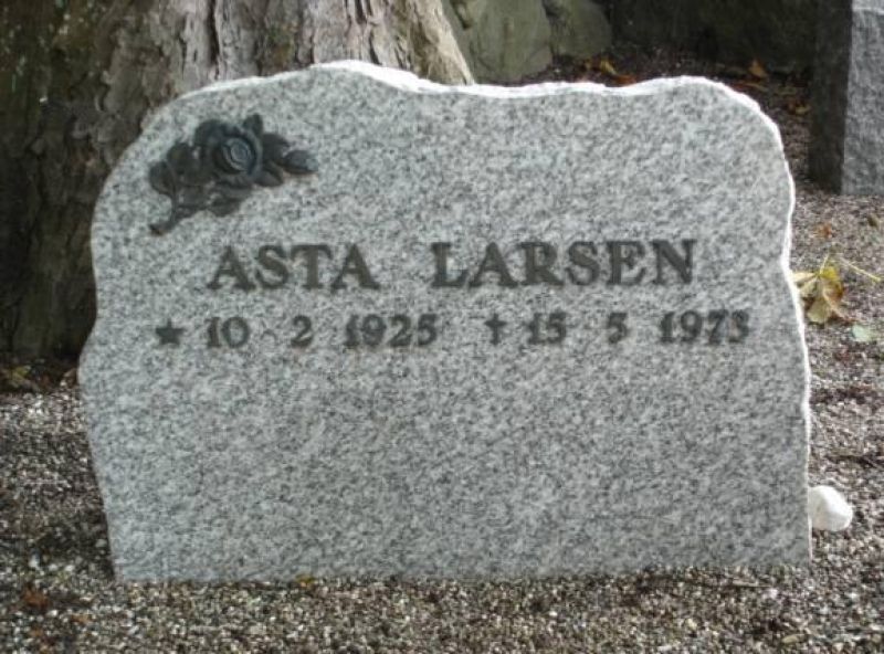 Asta Larsen.jpg